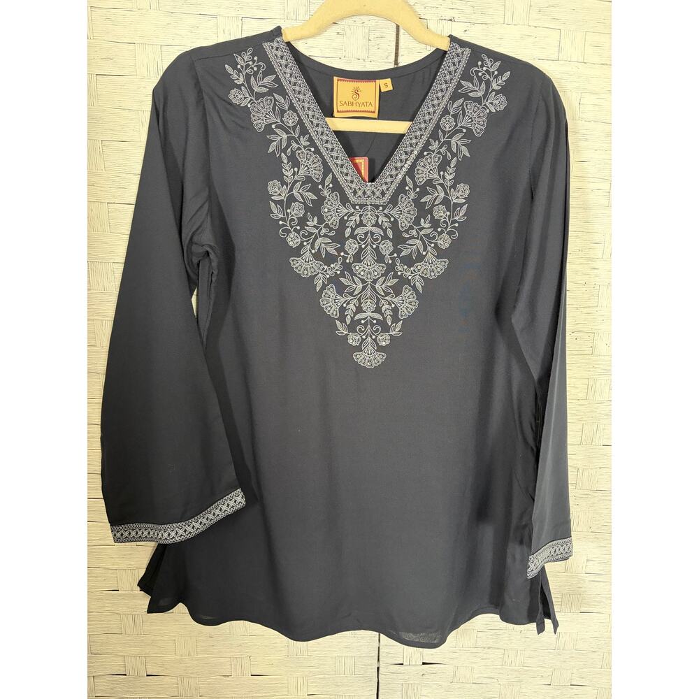 Sabhyata women’s tunic top‎ navy light blue embroidered feminine lightweight￼